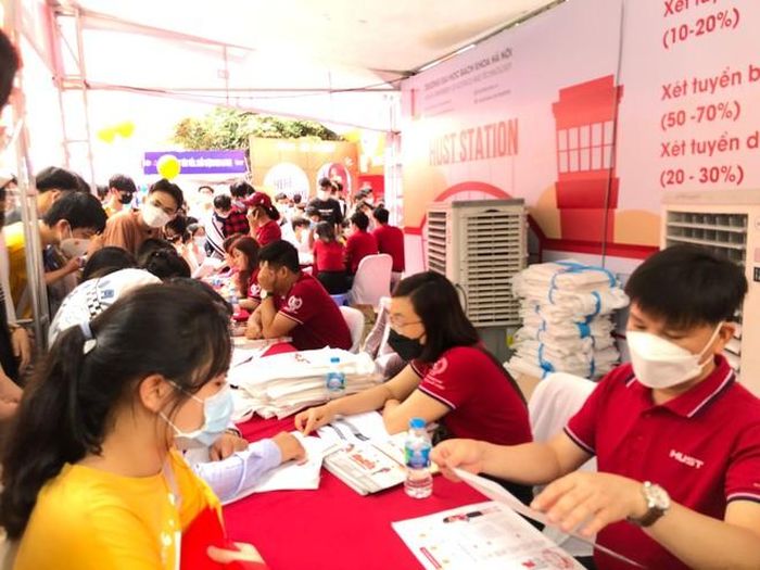 Công bố điểm chuẩn trúng tuyển đại học trước 17 giờ ngày 17/9-1