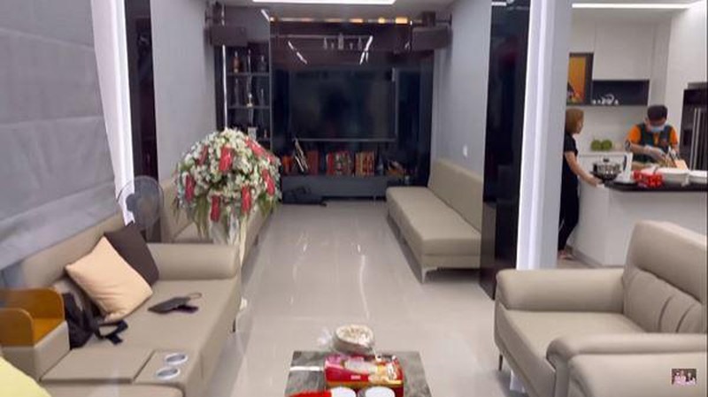 Ngắm nhà bên Mỹ và Việt Nam của nữ danh hài vừa dính tin đồn bị bắt do kinh doanh mỹ phẩm rởm-13