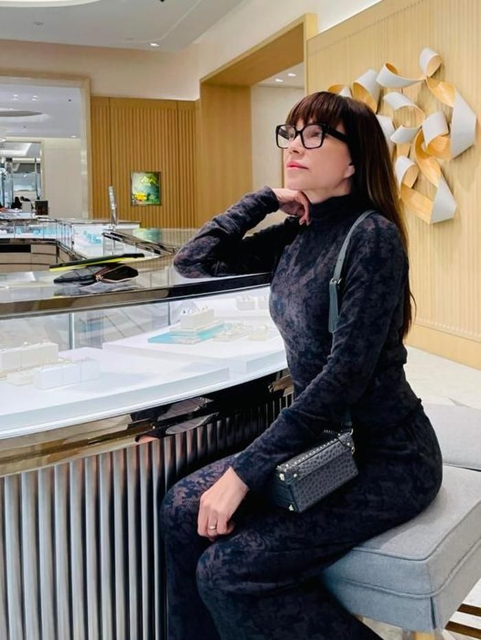 Khoe ảnh ở tiệm trang sức, netizen nghi vấn Thanh Hà chuẩn bị sắm nhẫn cưới trước thềm hôn lễ-1