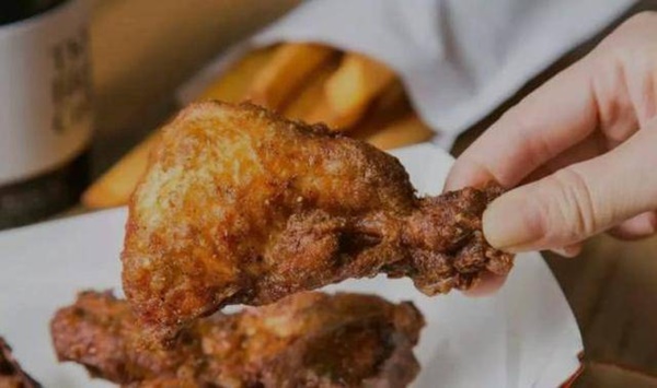 Người phụ nữ 43 tuổi ăn hành tây mỗi ngày để giảm lipid máu, điều gì đã xảy ra với cơ thể cô ấy?-3