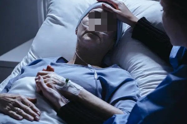 Người có tế bào ung thư trong cơ thể thường thấy 3 dấu hiệu xuất hiện vào ban đêm-5