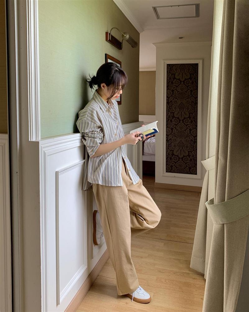 5 kiểu áo sơ mi nàng 30+ cần sắm ngay để mùa thu 2022 mặc đẹp hơn hẳn năm ngoái-12