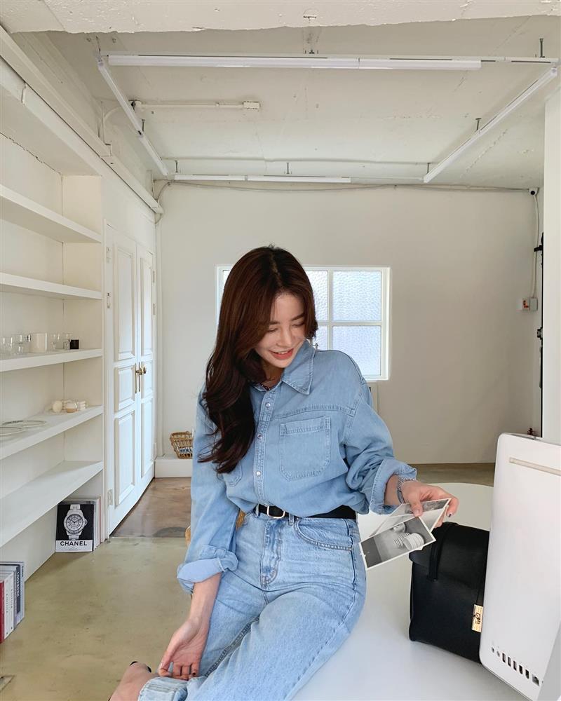 5 kiểu áo sơ mi nàng 30+ cần sắm ngay để mùa thu 2022 mặc đẹp hơn hẳn năm ngoái-16