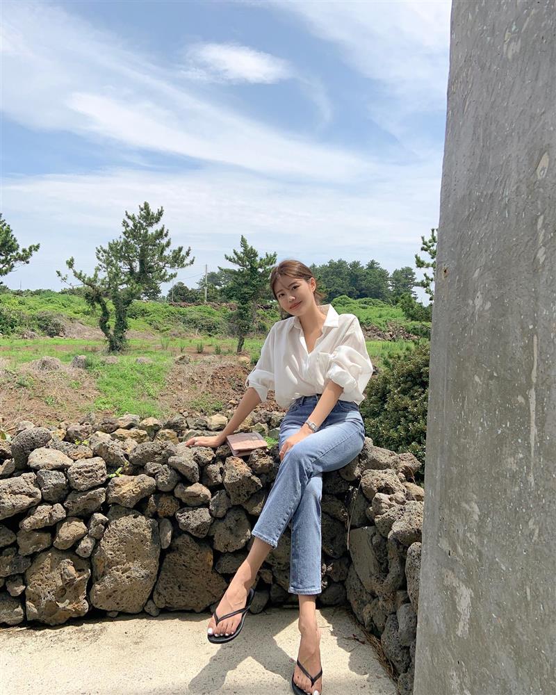 5 kiểu áo sơ mi nàng 30+ cần sắm ngay để mùa thu 2022 mặc đẹp hơn hẳn năm ngoái-5