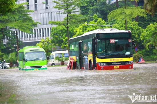 Dự báo thời tiết 25/8: Mưa lớn toàn miền Bắc, nguy cơ lũ quét và ngập úng