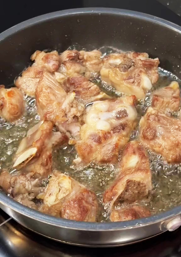 Sườn chua ngọt làm thế này thì thơm ngon lạ miệng hơn hẳn, nấu bao nhiêu cơm cũng hết!-3