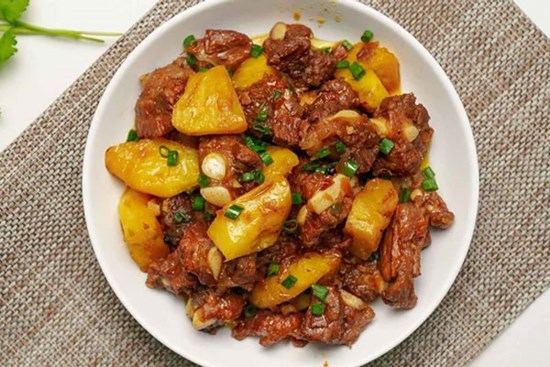 Sườn chua ngọt làm thế này thì thơm ngon lạ miệng hơn hẳn, nấu bao nhiêu cơm cũng hết!