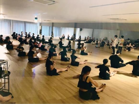 Choáng với nhà Khánh Thi - Phan Hiển: Ngay mặt tiền đường đắt đỏ, trung tâm dạy nhảy xịn xò và khu vườn trên cao đắt giá-2