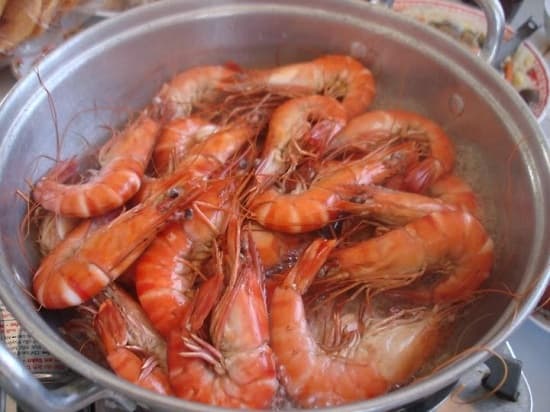 Luộc tôm cho gừng và muối là chưa đủ: Thêm gia vị này tôm ngọt lịm, đỏ au, không tanh, thịt không bị nhũn-2