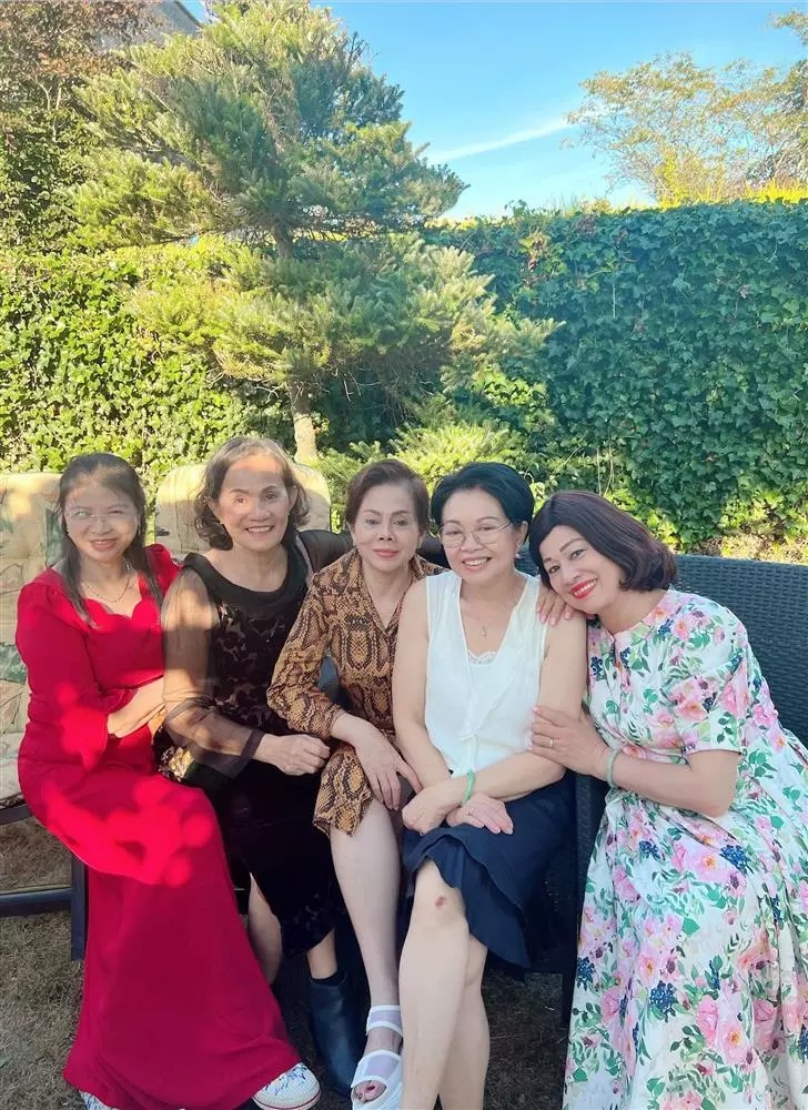 Khám phá không gian sống xanh mướt rộng 450m2 của nhạc sĩ Dương Khắc Linh ở Hà Lan-3