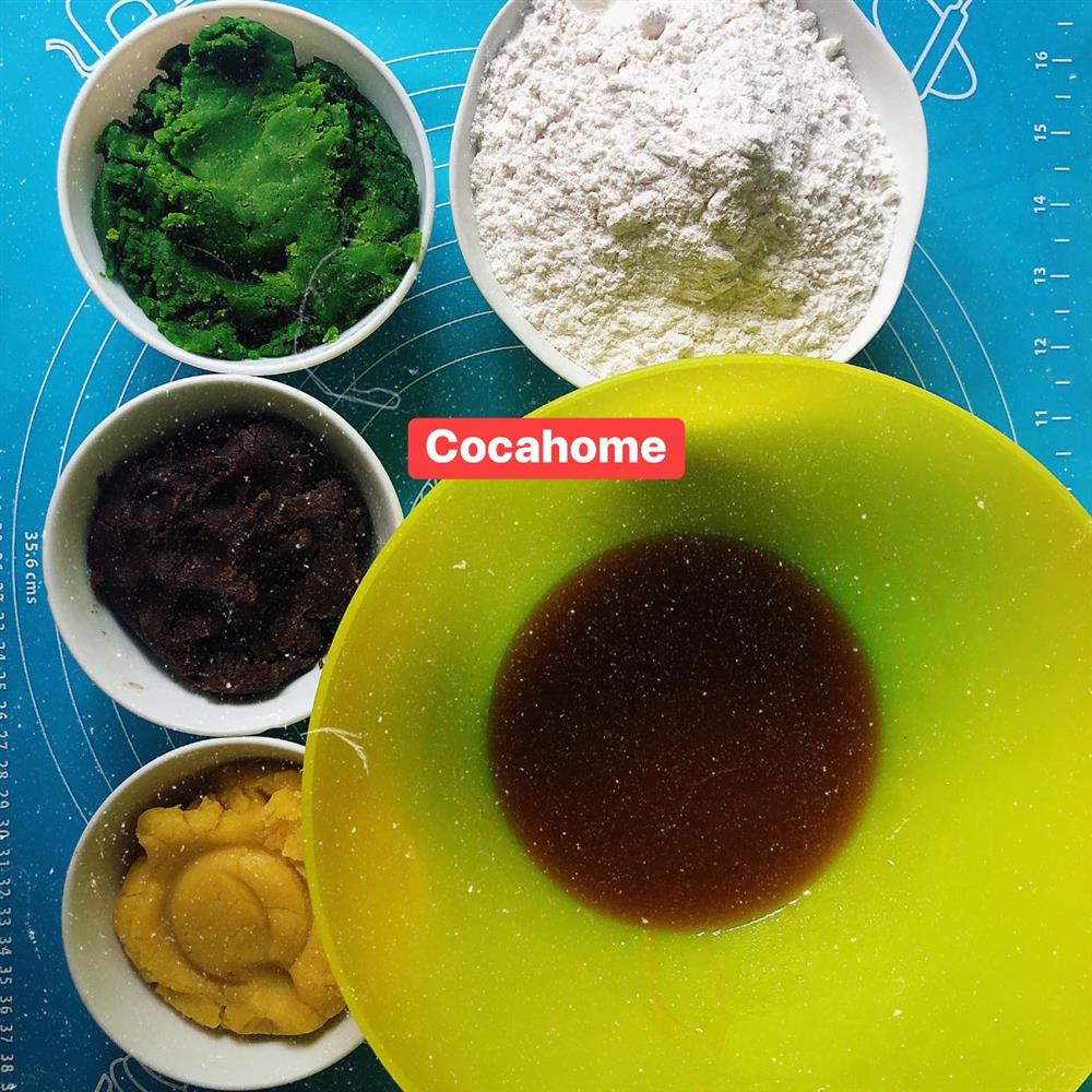 Cách làm bánh Trung thu nhân đậu xanh tạo hình dễ thương tại nhà cùng con-2