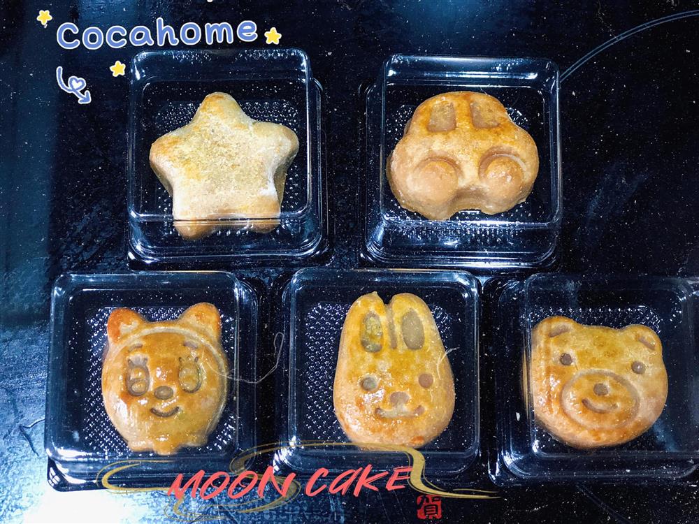 Cách làm bánh Trung thu nhân đậu xanh tạo hình dễ thương tại nhà cùng con-7