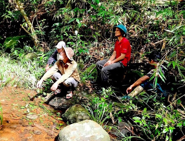 Lạnh người nghe kể về khu rừng nơi phát hiện 2 bộ xương người trên võng-2