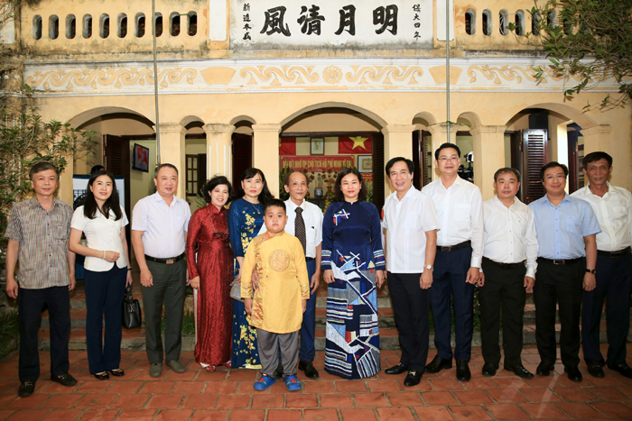 Quận Tây Hồ đón nhận Bằng xếp hạng di tích quốc gia địa điểm lưu niệm Chủ tịch Hồ Chí Minh tại phường Phú Thượng-3