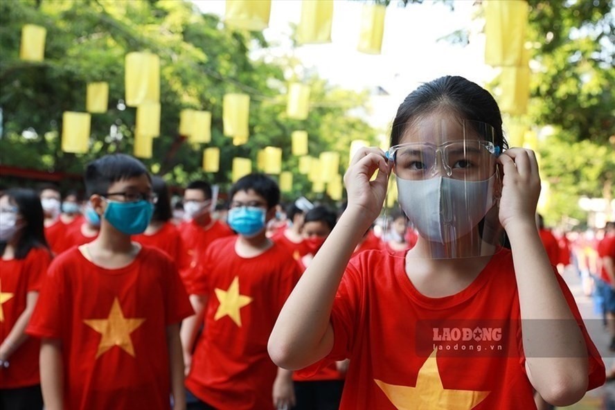 Hà Nội yêu cầu nhà trường không bắt buộc học sinh mua đồng phục mới-1