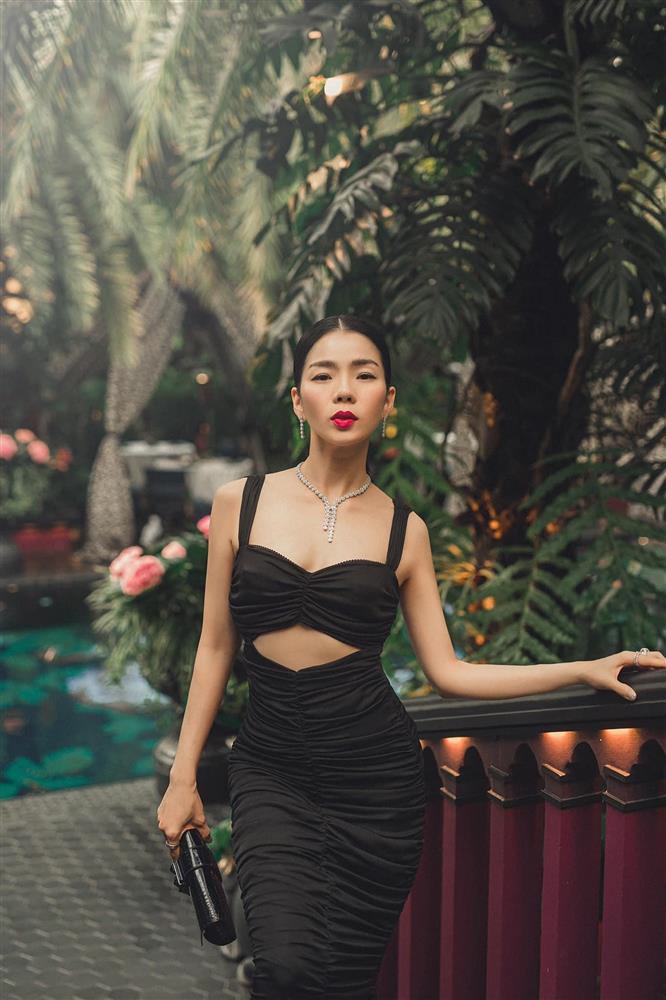 Tuổi 41 của Lệ Quyên: Chăm tập thể dục, body ngày càng nóng bỏng-1