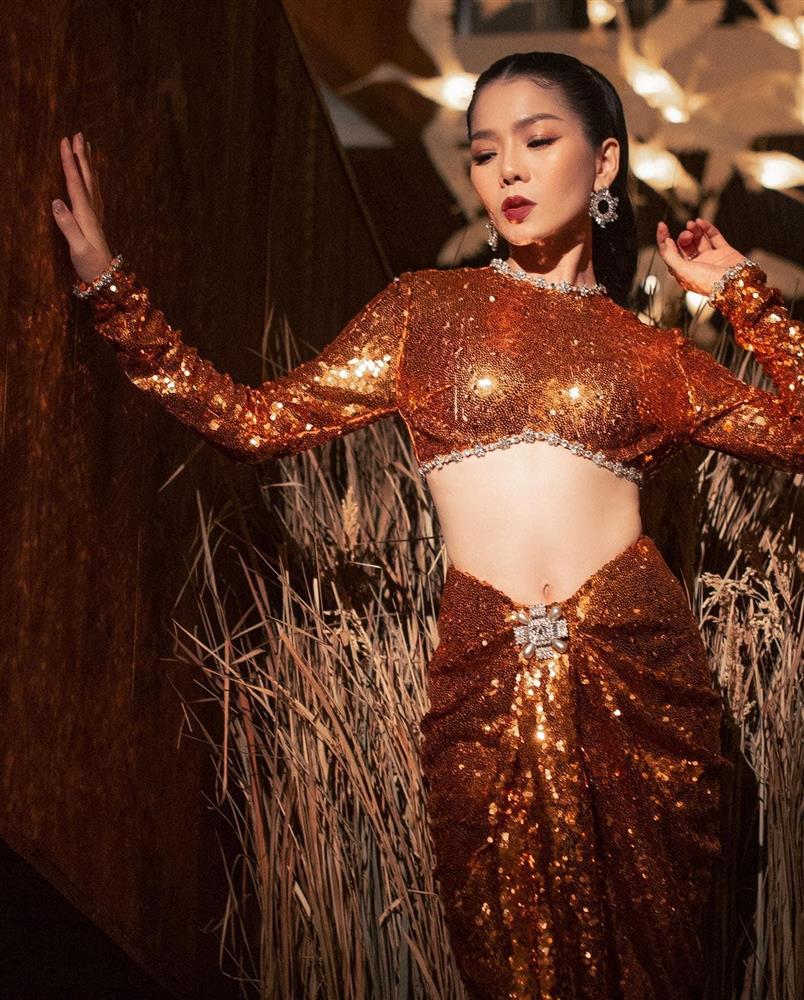 Tuổi 41 của Lệ Quyên: Chăm tập thể dục, body ngày càng nóng bỏng-6