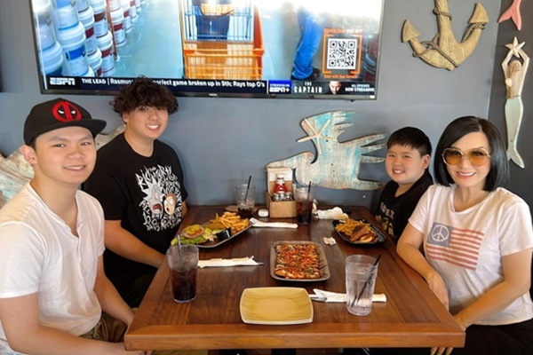 Từng bị chê chưa ngoan nhưng con gái của Huy Khánh càng lớn càng hiểu chuyện: Chỉ lộ 1 chi tiết đủ biết được bố mẹ dạy khéo-4