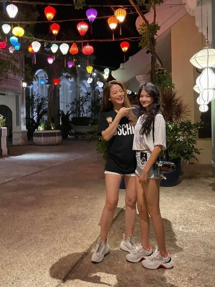 Con gái Trương Ngọc Ánh xinh như mộng ở tuổi trăng tròn, Hoa hậu tương lai là đây chứ đâu-4