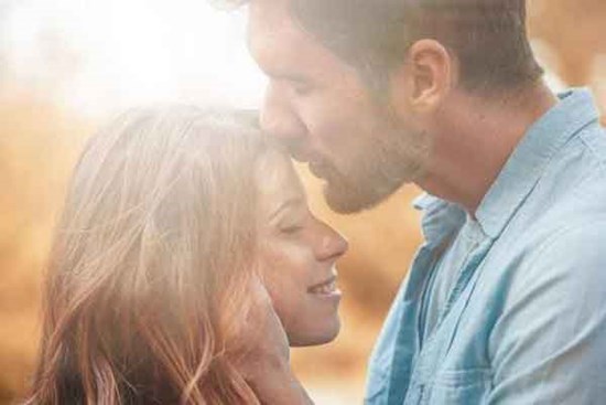 Quan hệ yêu đương khác giới, nếu một người đàn ông từ chối hôn bạn 4 'bộ phận' này, điều đó có nghĩa là anh ta không hề yêu bạn, rất chính xác