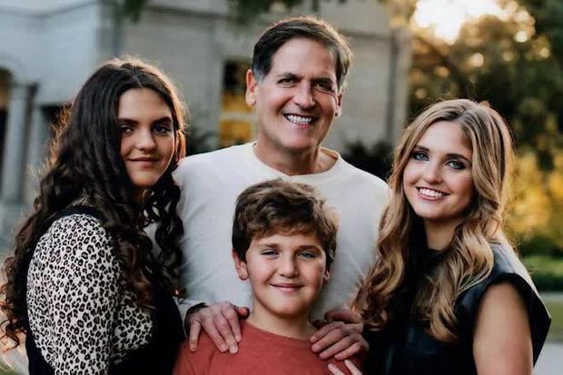 Tỷ phú Mark Cuban tiết lộ phương pháp dạy con: Chỉ áp dụng 2 quy tắc nhưng không phải ai cũng làm được-4