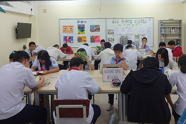 TP.HCM: Tuần học thứ hai, vẫn còn khoảng 7.000 học sinh chưa có sách giáo khoa-3