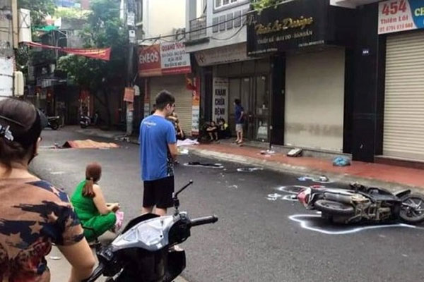 Nam thanh niên chạy ra đường hô hoán bạn gái chung phòng đã chết-2