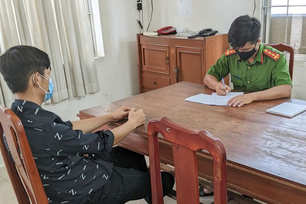 Nhảy cầu tự tử, trôi được 20 mét thì… lên bờ về nhà ngủ-2