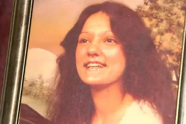 Phá được vụ án mạng 34 năm trước nhờ vết liếm bì thư-3