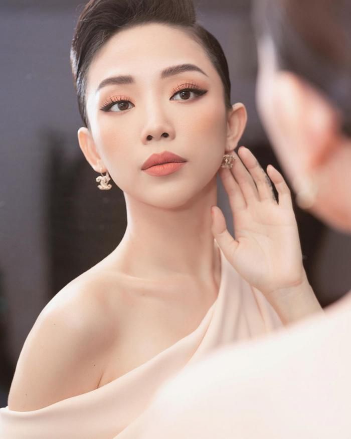 Những sao Việt lựa chọn tiếp tục với con đường học vấn giữa lúc sự nghiệp đang lên-7