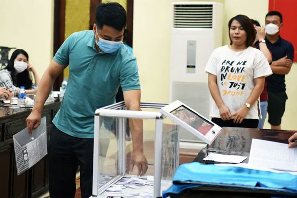 Học sinh chuẩn bị năm học mới: Phụ huynh lo gánh các khoản thu-3