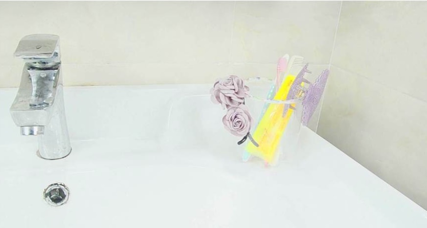 Cắt chai nhựa thành nhiều vòng tròn, cất trong phòng tắm có công dụng siêu mạnh, gia đình nào cũng cần dùng tới-7