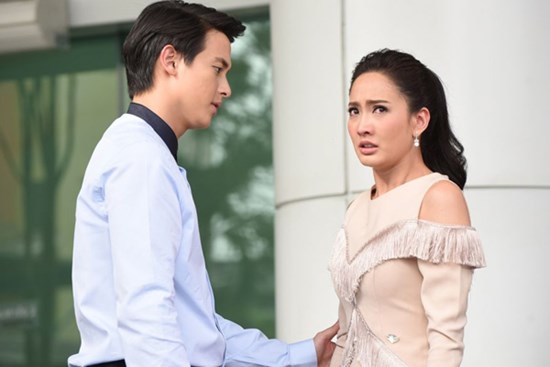 Người yêu cũ bỗng thành bạn thân với chồng, tôi ngại tránh mặt thì anh ta liên tục đòi 