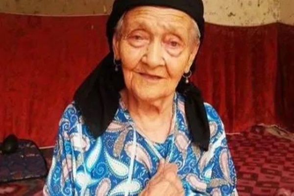 Cụ bà sống thọ 135 tuổi, bí quyết chính là 1 thói quen cực tốt trước khi ngủ-4