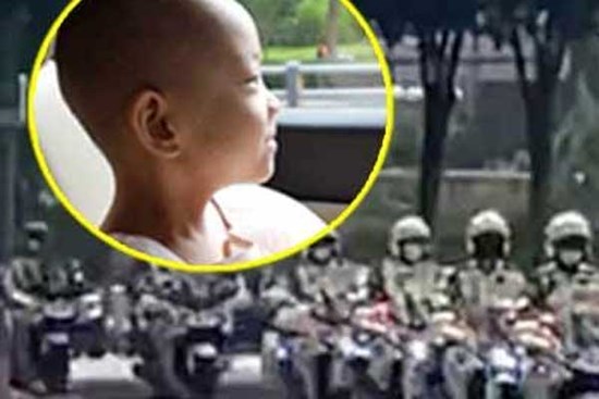 Cảnh sát giao thông điều dàn môtô 'khủng' hộ tống bé gái bị ung thư đi quanh thành phố