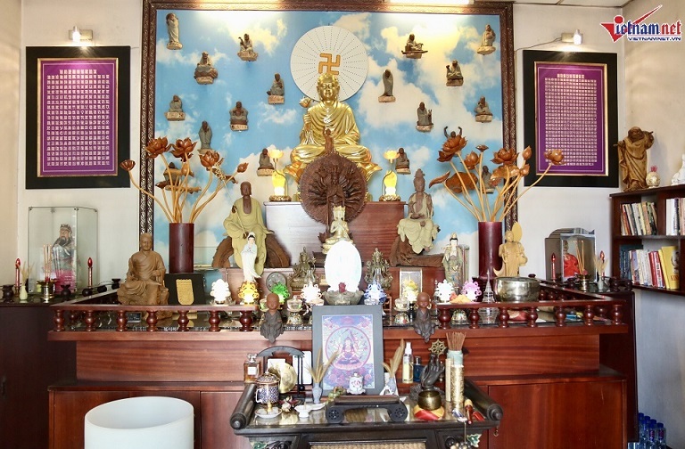 Bức tượng trong ngôi nhà hơn 50 năm tuổi trưng bày hàng trăm tượng Phật của NSND Kim Cương có gì đặc biệt?-19
