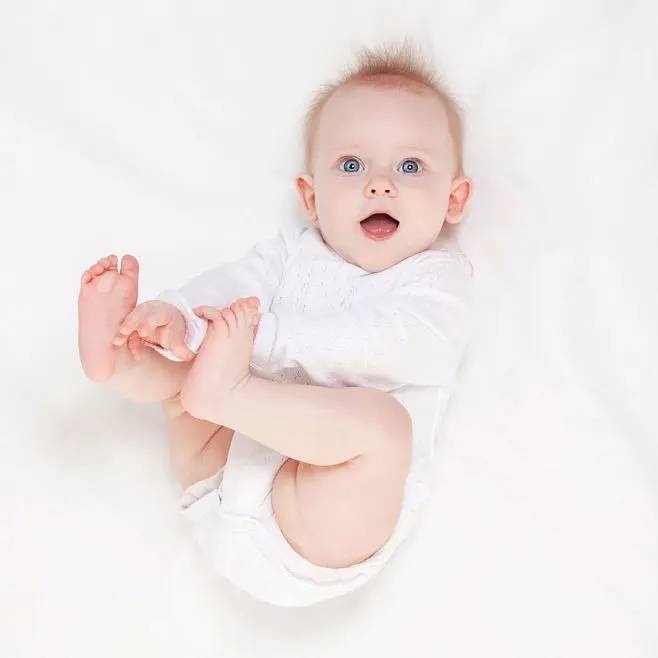 Trẻ chân to sẽ có chiều cao hoàn hảo? Mối quan hệ giữa kích thước bàn chân và chiều cao của bé-2