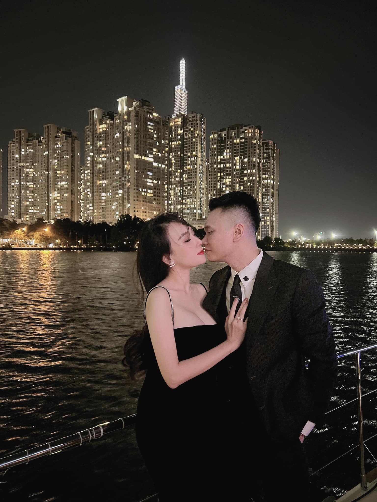 4 năm hôn nhân ngọt ngào của ca sĩ Khắc Việt và bà xã DJ Thảo Bebe-3