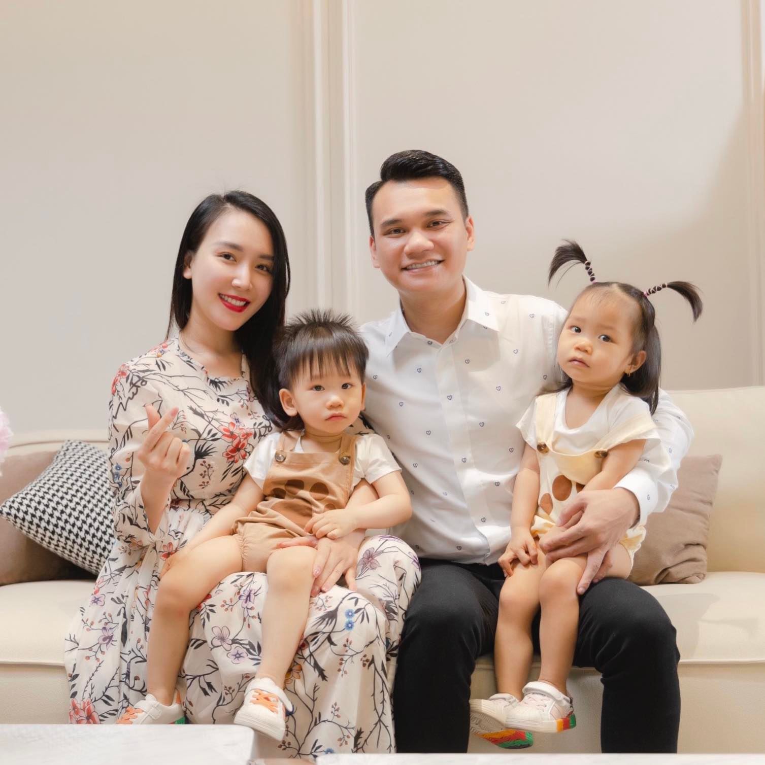 4 năm hôn nhân ngọt ngào của ca sĩ Khắc Việt và bà xã DJ Thảo Bebe-2