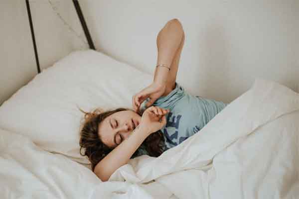 Mất ngủ khiến con người sống ích kỷ và mất kết nối-1