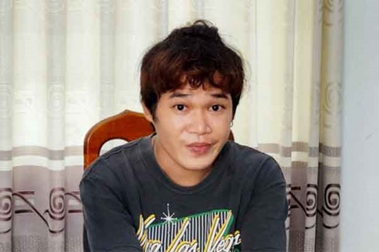 Gã trai giết chết cha dượng vì bị la rầy nhậu nhiều