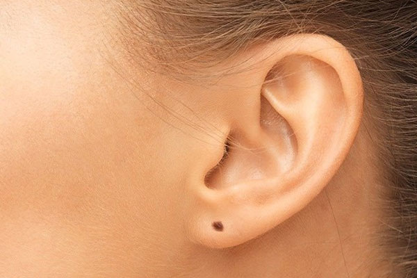 Nốt ruồi ở dái tai nói gì về tương lai của bạn? Vượng tài lộc hay nghèo mạt kiếp?-2