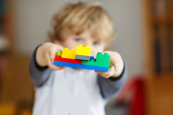 Chuyên gia giáo dục chỉ ra 9 sai lầm của phụ huynh trong việc dạy dỗ con trai-2