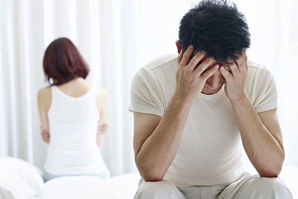 Nghe tiếng mời mua vé số, tôi quay lại thì ngạc nhiên nhận ra chồng cũ-1