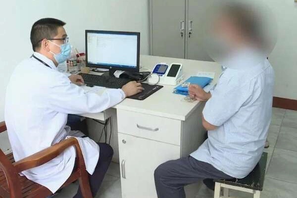8 người trong gia đình bị ung thư: Cha mẹ mắc các loại ung thư này có thể di truyền sang con-4