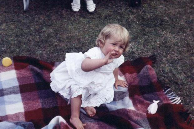 Kỷ niệm 25 năm ngày mất Công nương Diana: Loạt khoảnh khắc đặc biệt chưa từng thấy trong cuộc đời của huyền thoại bất tử-1