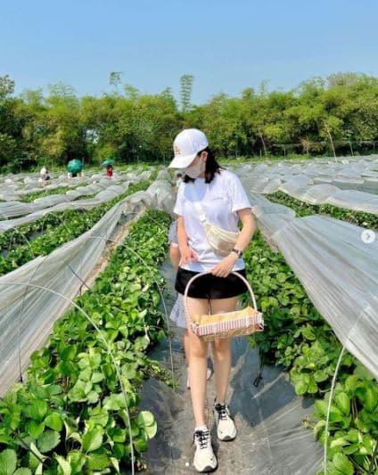 Ly Kute hiếm hoi khoe eo, phát sốt body tình cũ Mạc Hồng Quân-11