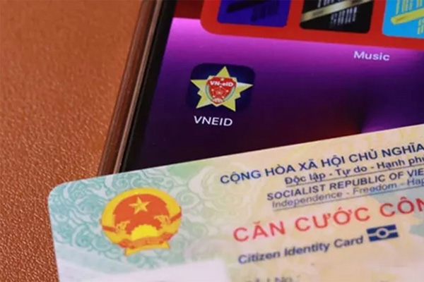 Phát hiện gia đình có thêm hai con nhờ ứng dụng VNeID-2