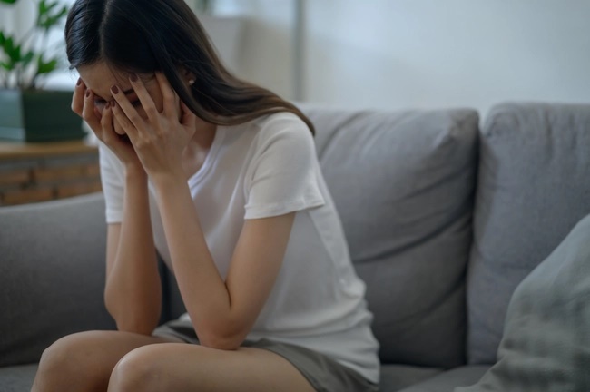 Chuyên gia tâm lý chỉ ra các giai đoạn KHỦNG HOẢNG của trẻ: Giai đoạn 3 dễ gây HẬU QUẢ nếu cha mẹ không nắm rõ-1