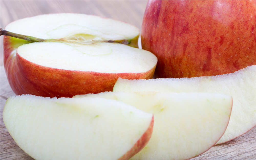 Mẹo giúp táo không bị thâm màu sau khi gọt-2